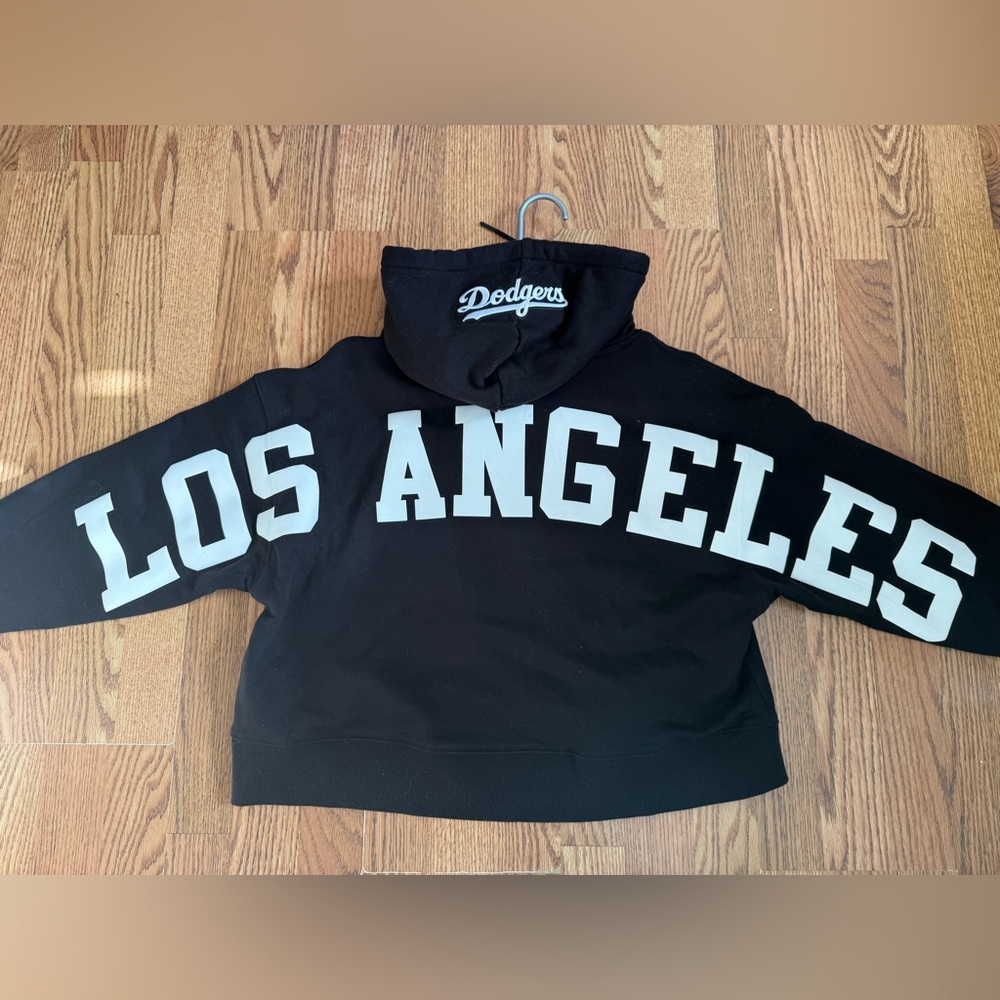 Pro Standard Los Angeles Dodgers MLB Wingspan Cropped Hoody Medium NWT